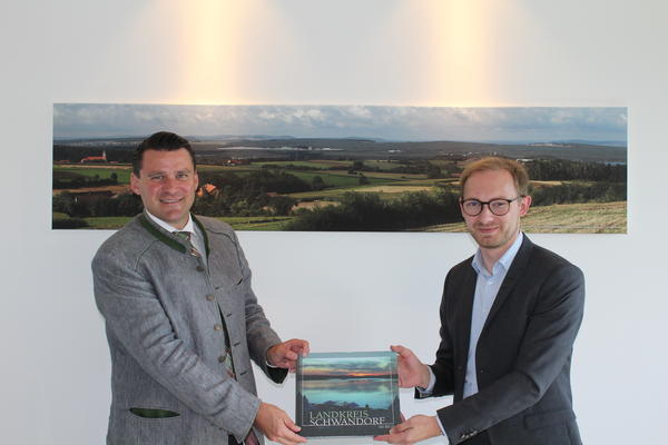 Oberpfalz nachhaltig stärken - Neuer Geschäftsführer des Oberpfalz Marketing stellt sich Landrat vor