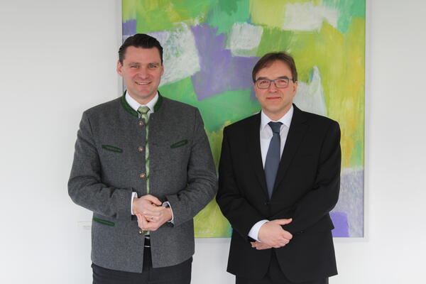 Christoph Reichert (rechts) stellte sich als neuer Regierungsvizepräsident bei Landrat Thomas Ebeling vor.
